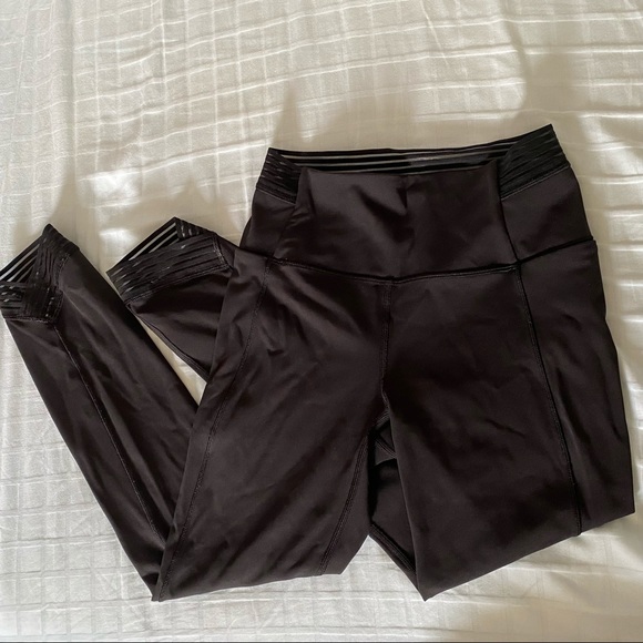 Lululemon Find Focus 7/8 Tight Pant size 6 Like New! - Picture 15 of 16